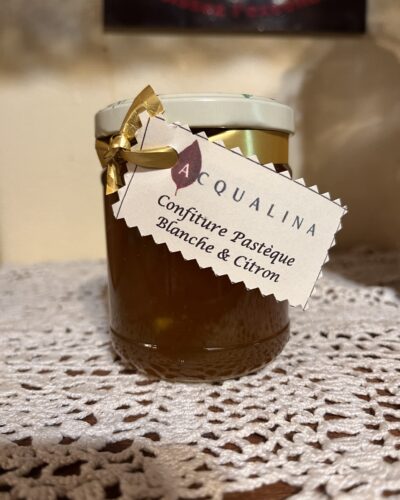 Pot de confiture de pastèque blanche et citron, produit par l'Acqualina en Corse.